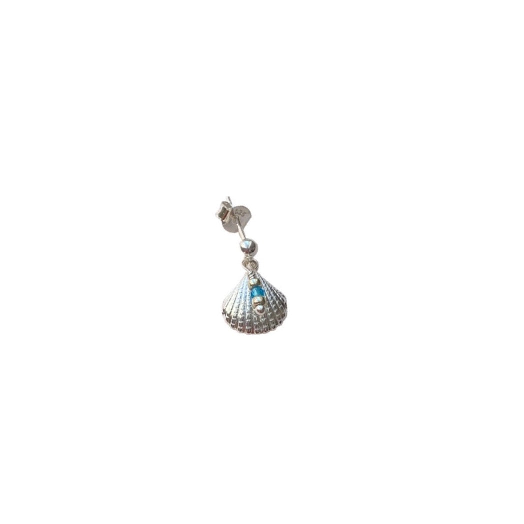 Shell earring
